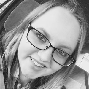 Meet your Posher, Katelyn